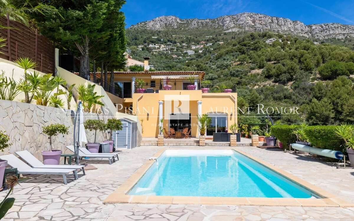 Maison à EZE