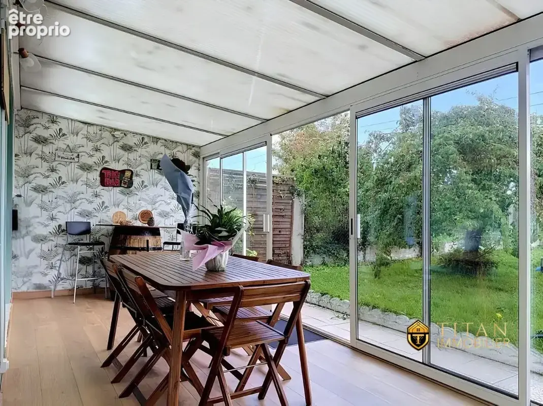 Maison de 134 m², 4 chambres, un jardin et un grand garage à Cappelle-la-Grande (59180) Titan immobilier
