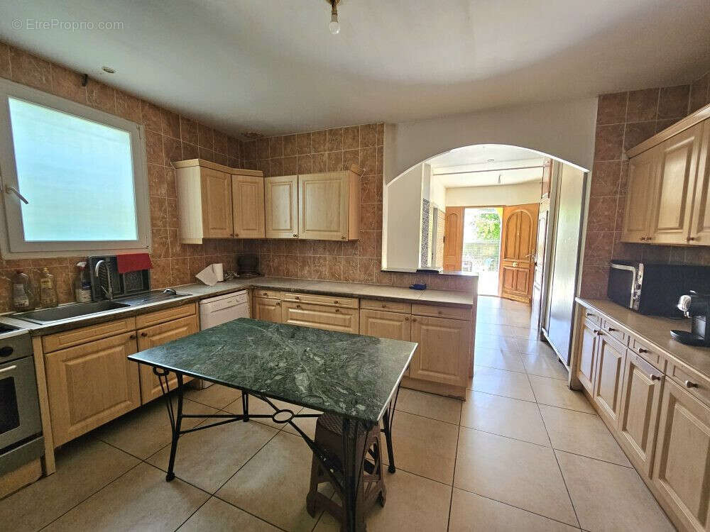Maison 227 m² à Juvignac  - photo 8