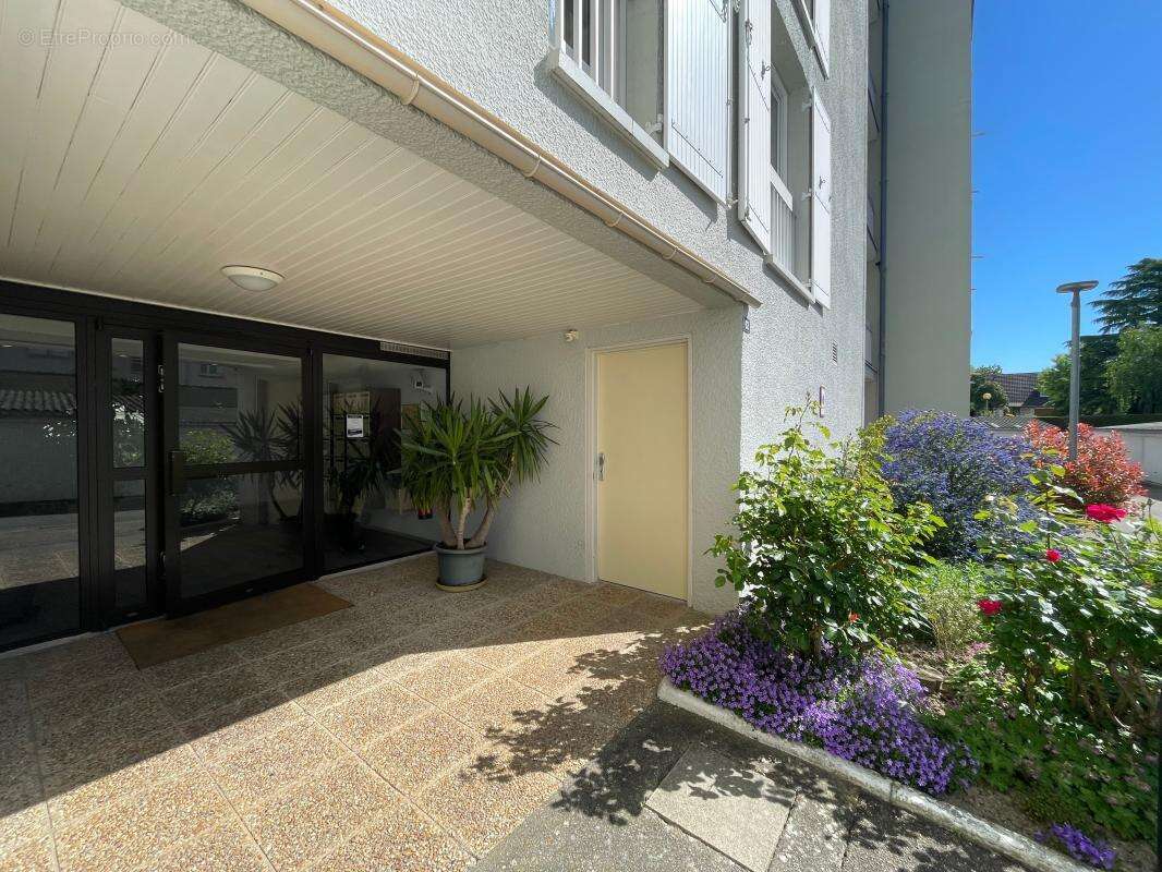 Appartement à SAINT-JEAN-DE-BRAYE