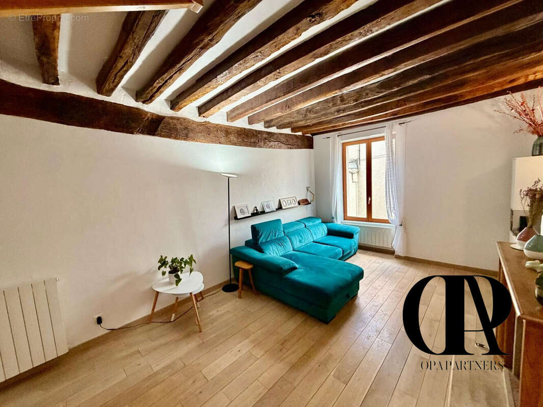 Maison à VERRIERES-LE-BUISSON