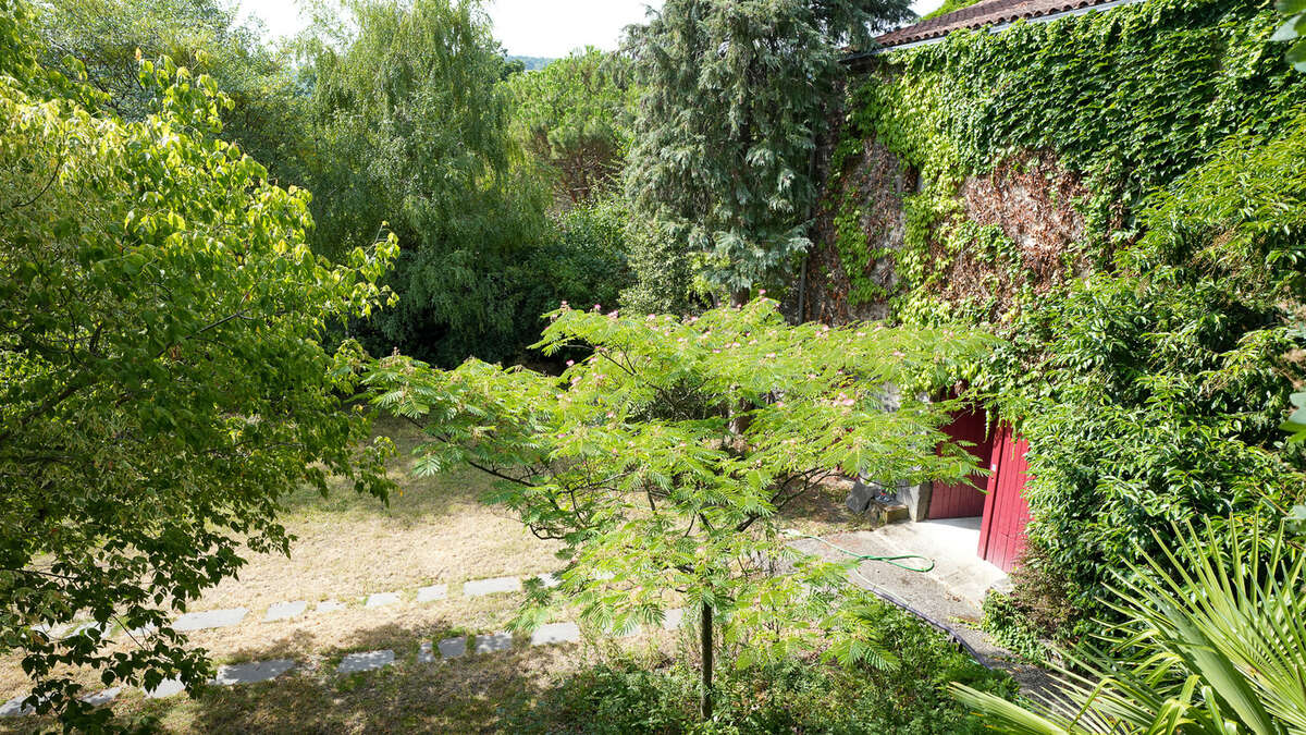 Bien d'exception en plein coeur de Blanzat - photo 3