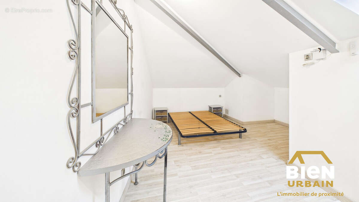 Maison à BELLEGARDE