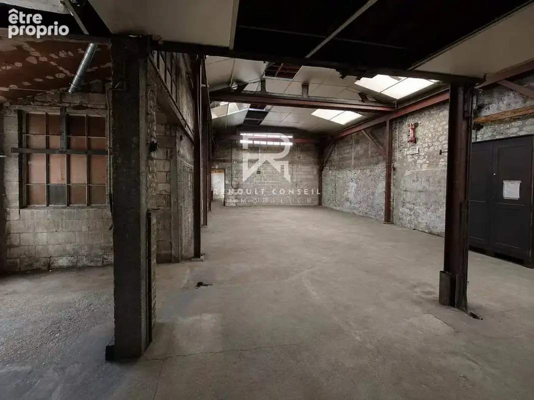 Ensemble immobilier maison de ville et local industriel - photo 4