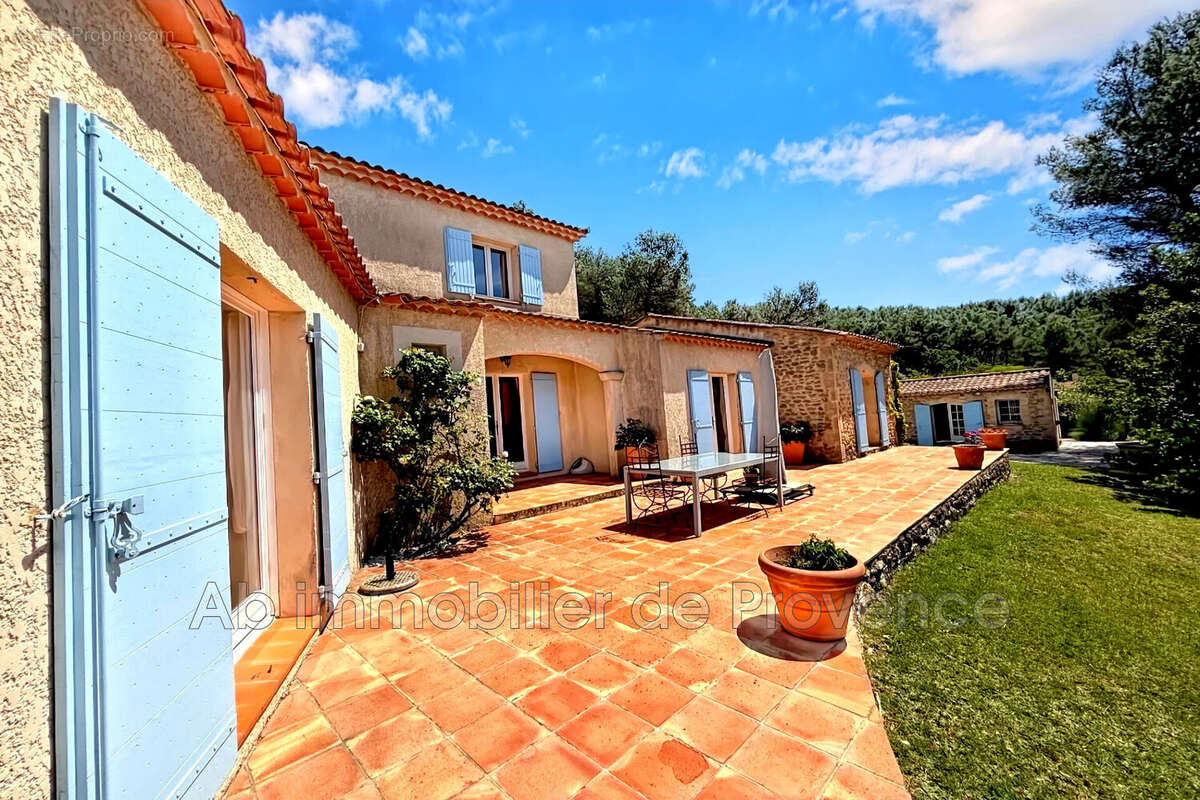 Maison 188 m² à Rognes  - photo 6