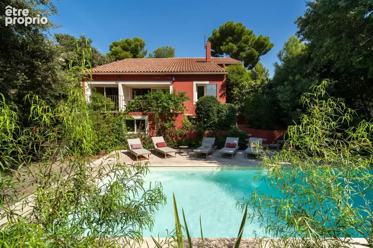 Proche Brusc - Villa T7 avec piscine - photo 12