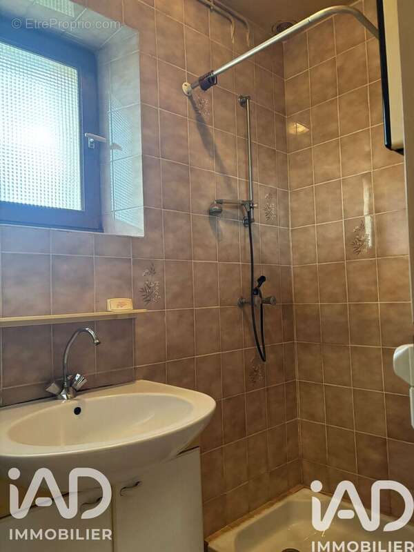 Photo 5 - Maison à LOMBRON