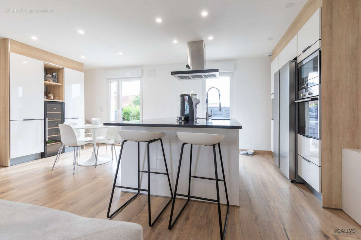 Maison à SAINTE-MARIE-AUX-CHENES