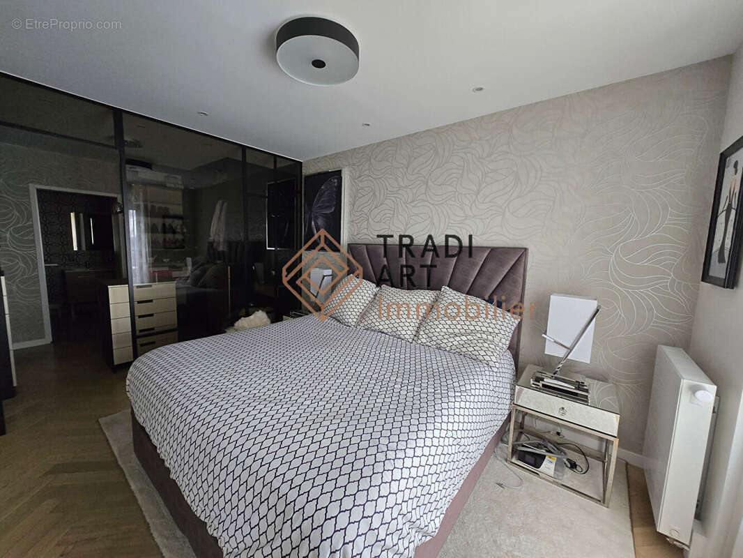 Appartement à SAINTE-GENEVIEVE-DES-BOIS