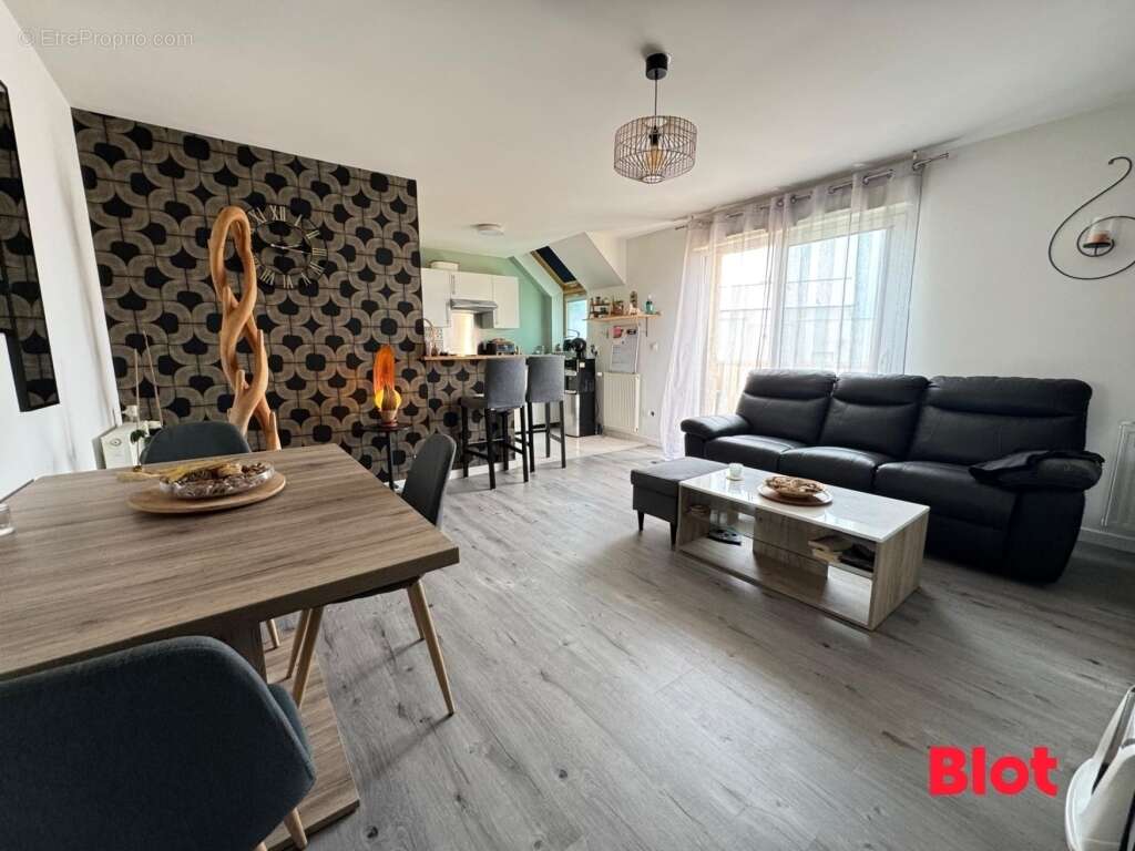 Appartement à SAINT-ERBLON