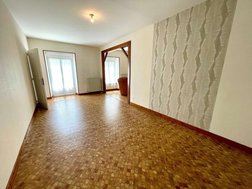 Photo 8 - Maison à ARON