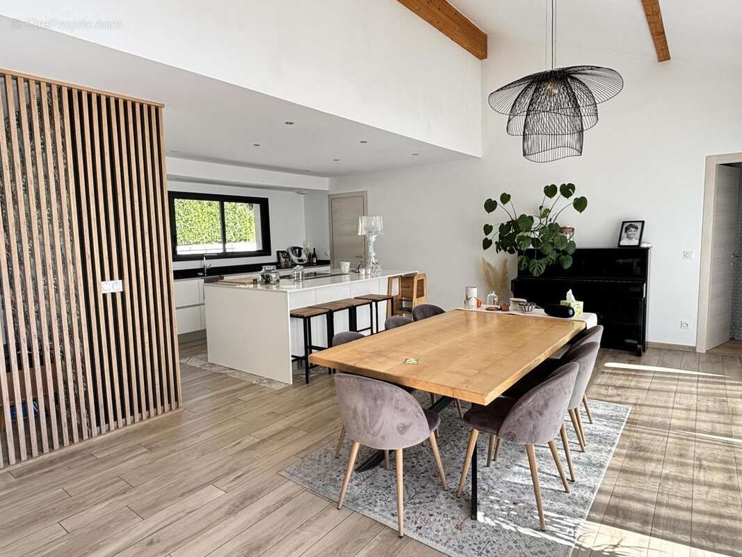 Maison 140 m² à Vaulnaveys-Le-Haut  - photo 4