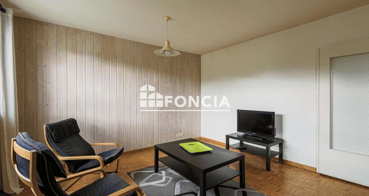 Appartement à SAINT-MARTIN-D'HERES