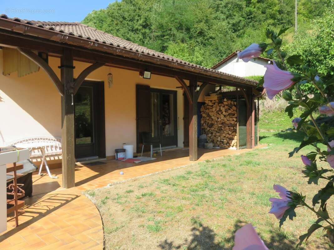 Maison à vendre 5 pièces de 135 m² sur terrain de 723 m² SAINT RAMBERT EN BUGEY (01) - photo 11