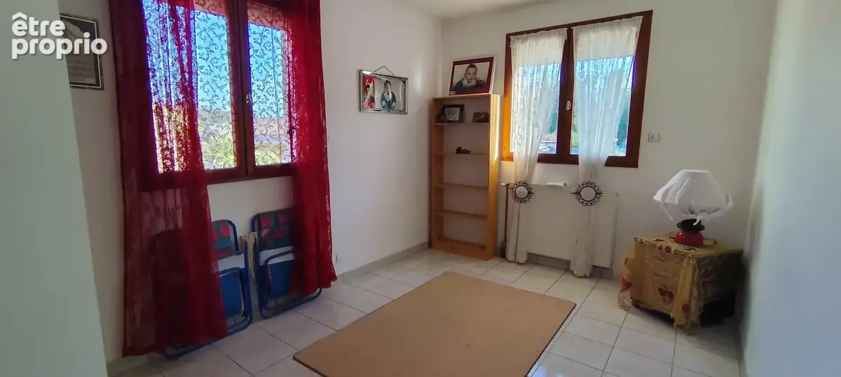 Maison de 195 m2 avec 5 chambres + combles carrelées + sous-sol complet - photo 12