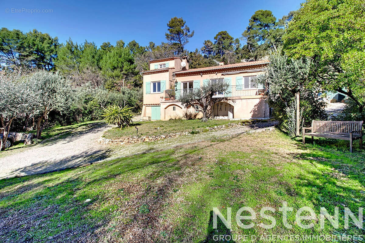 A VENDRE ! MAISON A  FIGANIERES - 81 m² environ + dépendance de 16 m² sur un terrain de 4495m² avec piscine - photo 25