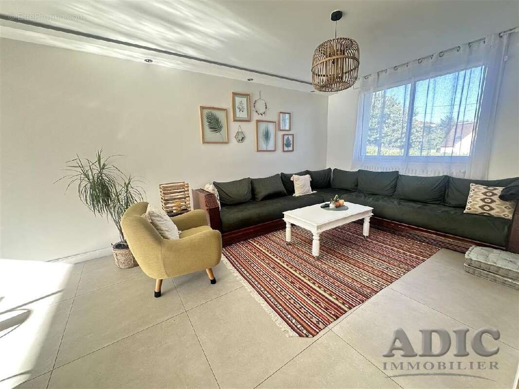 Maison à DAMMARTIN-EN-GOELE