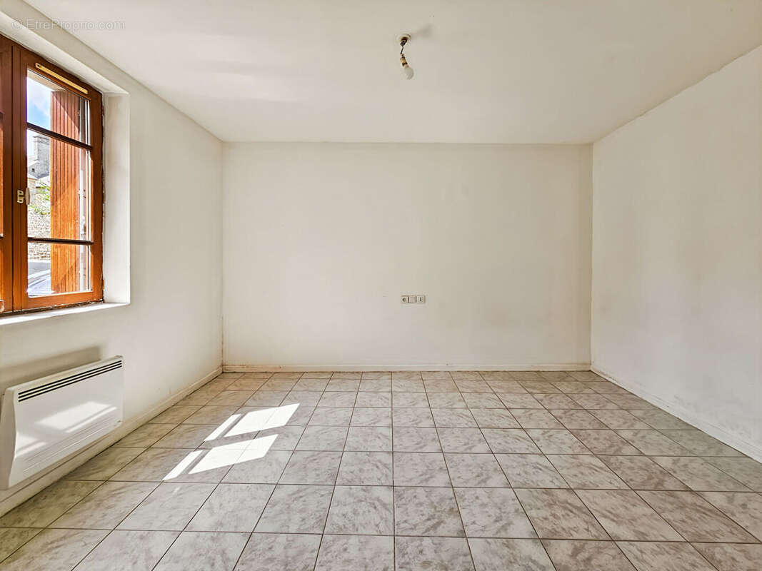 A VENDRE - Maison 3 chambres en centre-bourg de Tremblay - Idéal premier achat ou investissement - photo 6