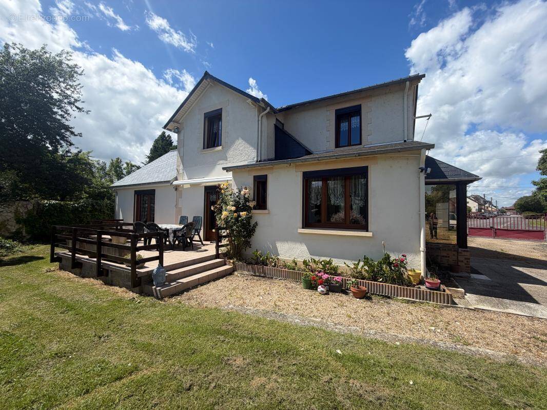 Maison à TERGNIER
