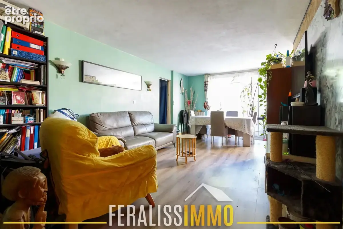 Appartement F4 avec jardin privatif et box ! - photo 4