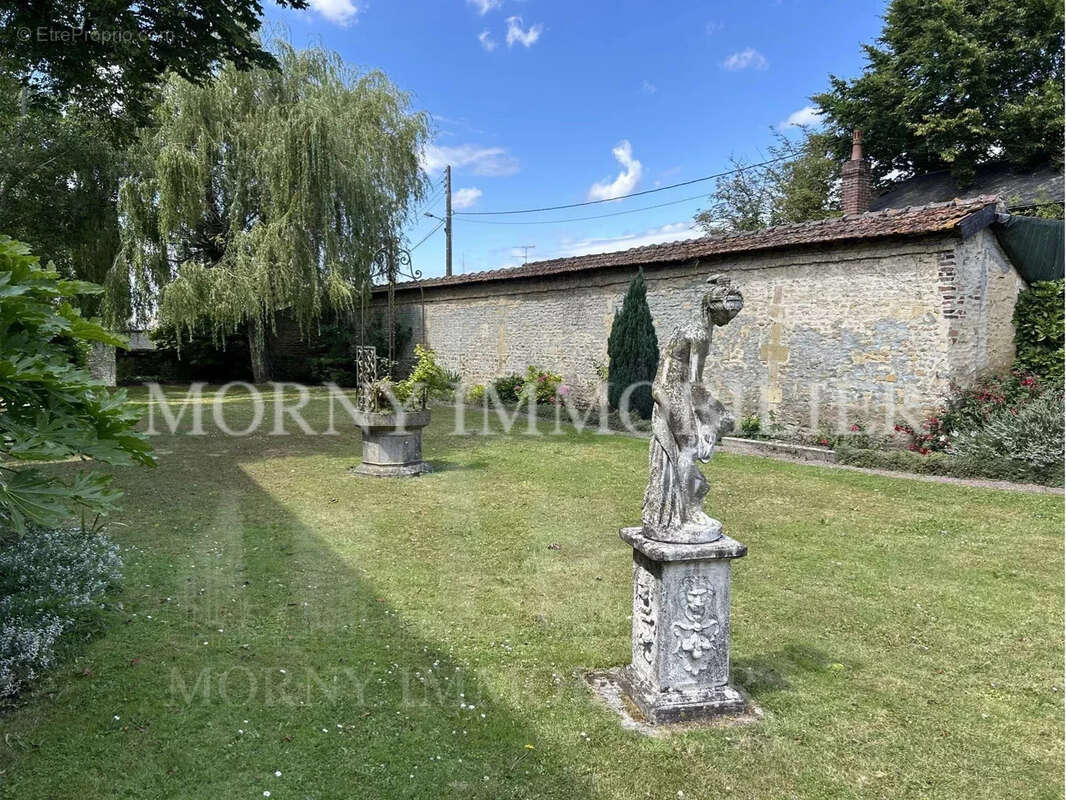 Maison à SAINT-PIERRE-SUR-DIVES