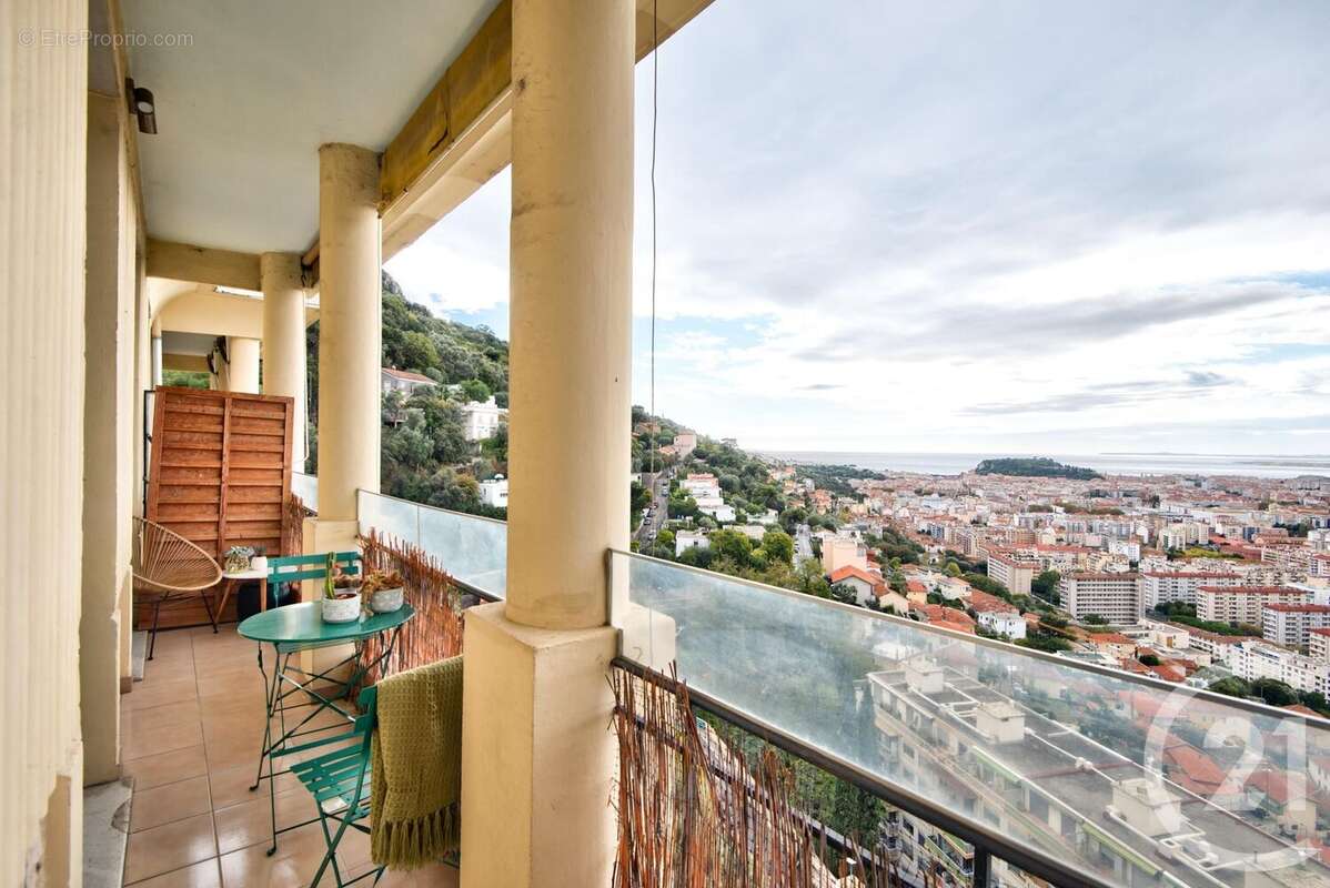 Appartement à NICE