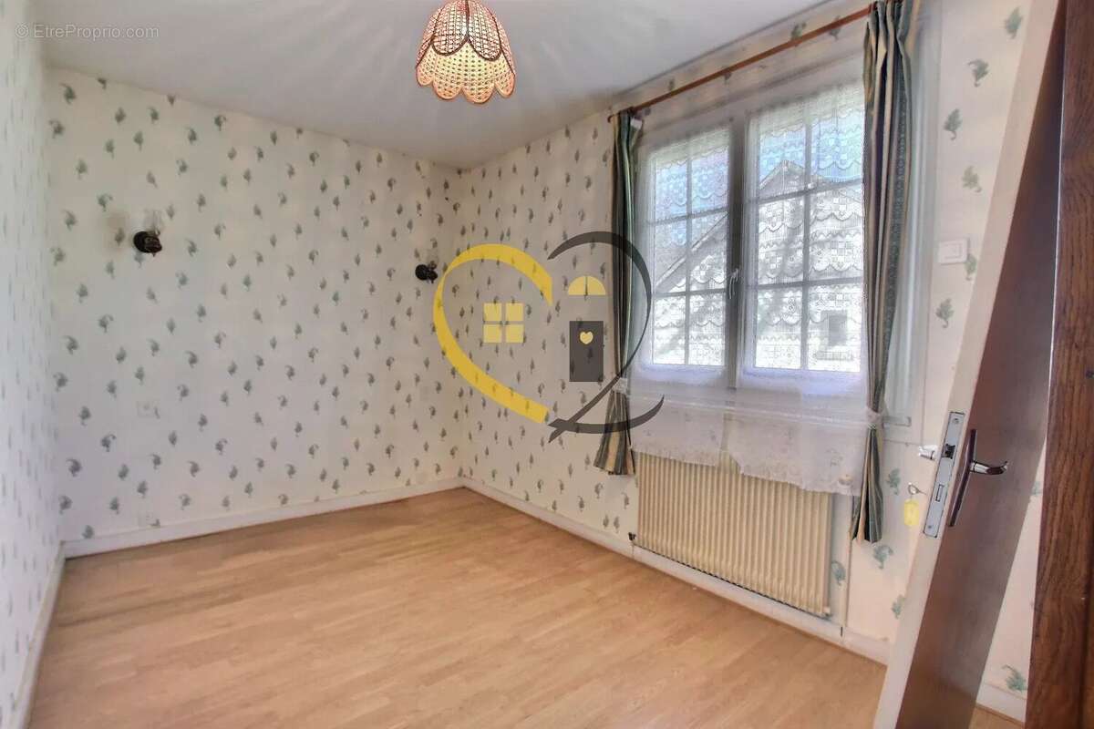 Maison à SAINT-MARTIN-D'AUXIGNY