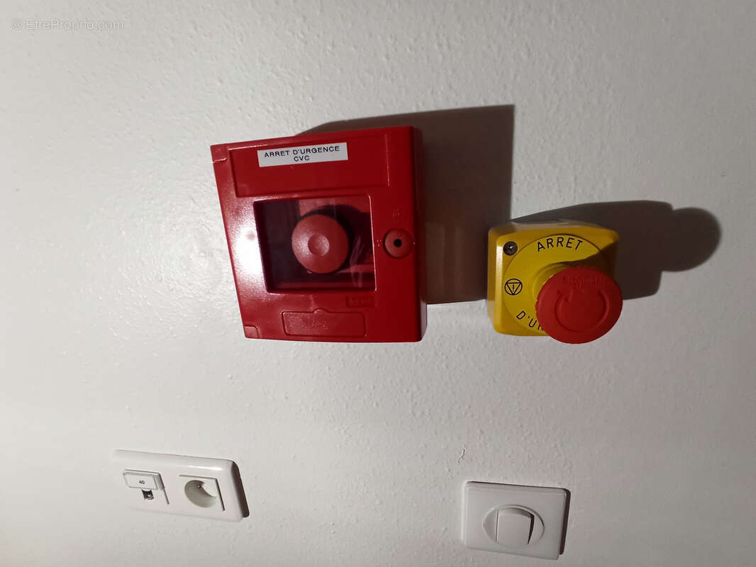 Commerce à SAINT-JUNIEN