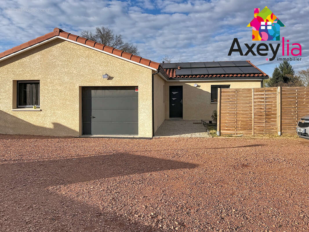 A vendre - noailly - maison de plain-pied et de 2020 avec cinq chambres, garage et terrain - photo 3