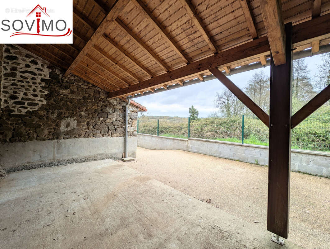 Maison à AVAILLES-LIMOUZINE