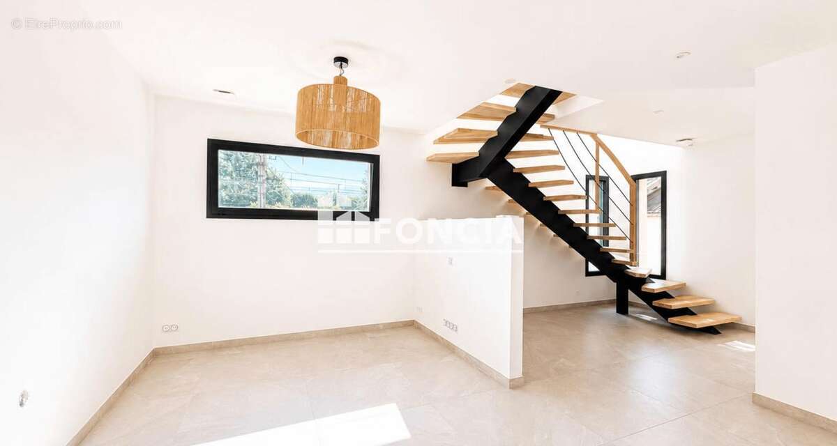 À vendre – Maison récente T4 de 107 m² avec piscine à Villefranche-sur-Saône - photo 5