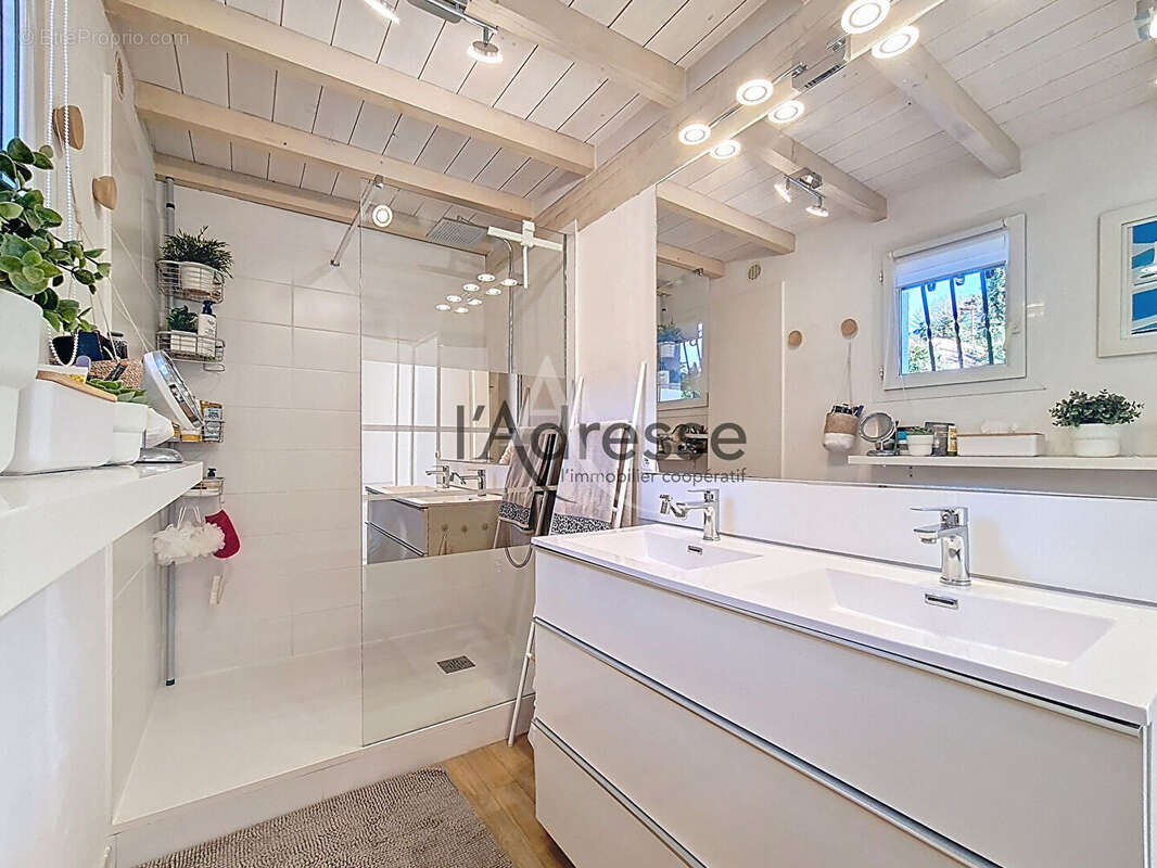 Maison à LES ADRETS-DE-L'ESTEREL