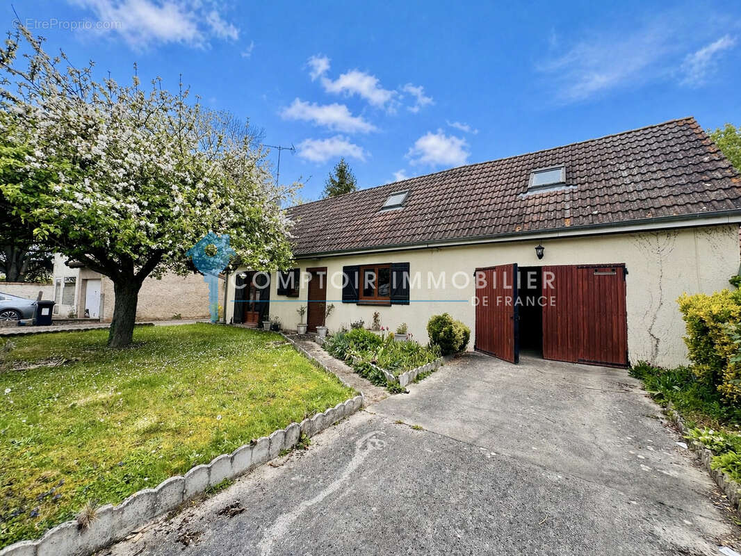 Maison à BAILLEAU-ARMENONVILLE