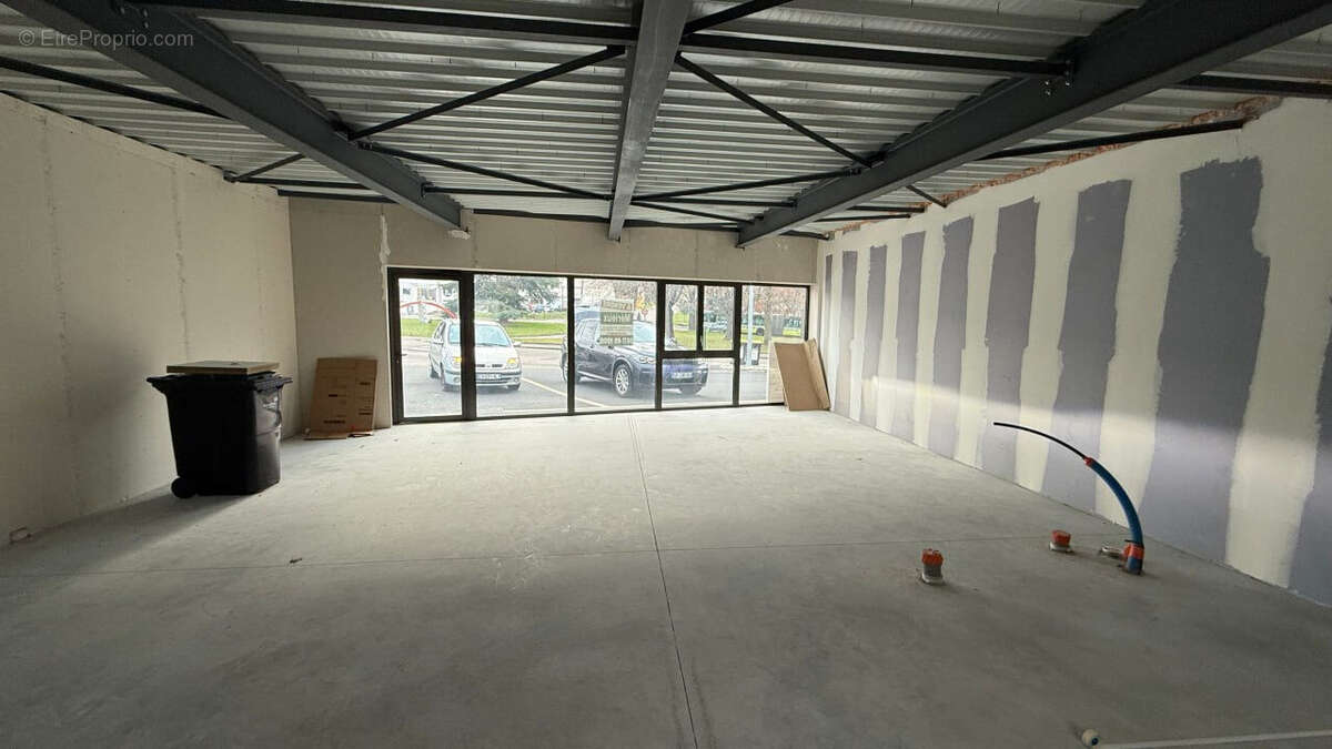 Photo 3 - Commerce à FIRMINY