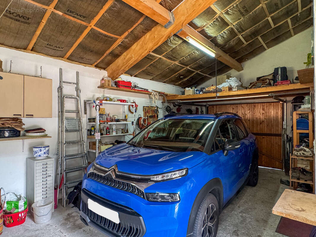 Maison à LES OLLIERES-SUR-EYRIEUX