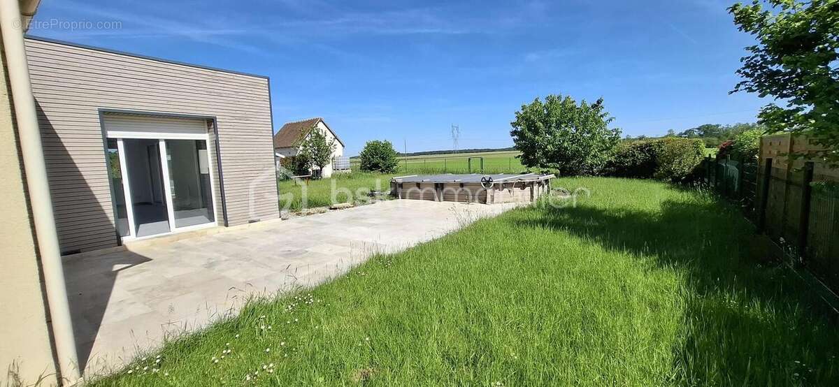 Maison moderne 5 chambres avec extension bois, piscine et grand terrain - photo 19