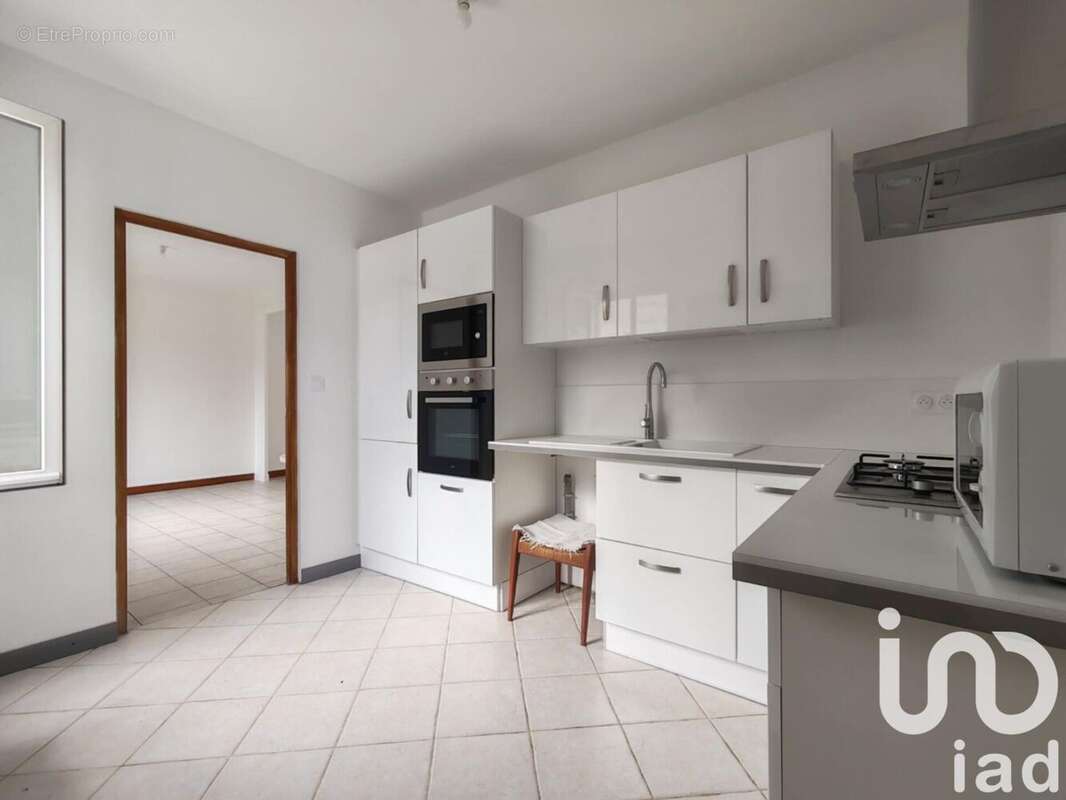 Photo 3 - Maison à SURGERES