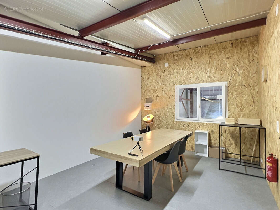 Commerce à LONGEVILLE-LES-SAINT-AVOLD