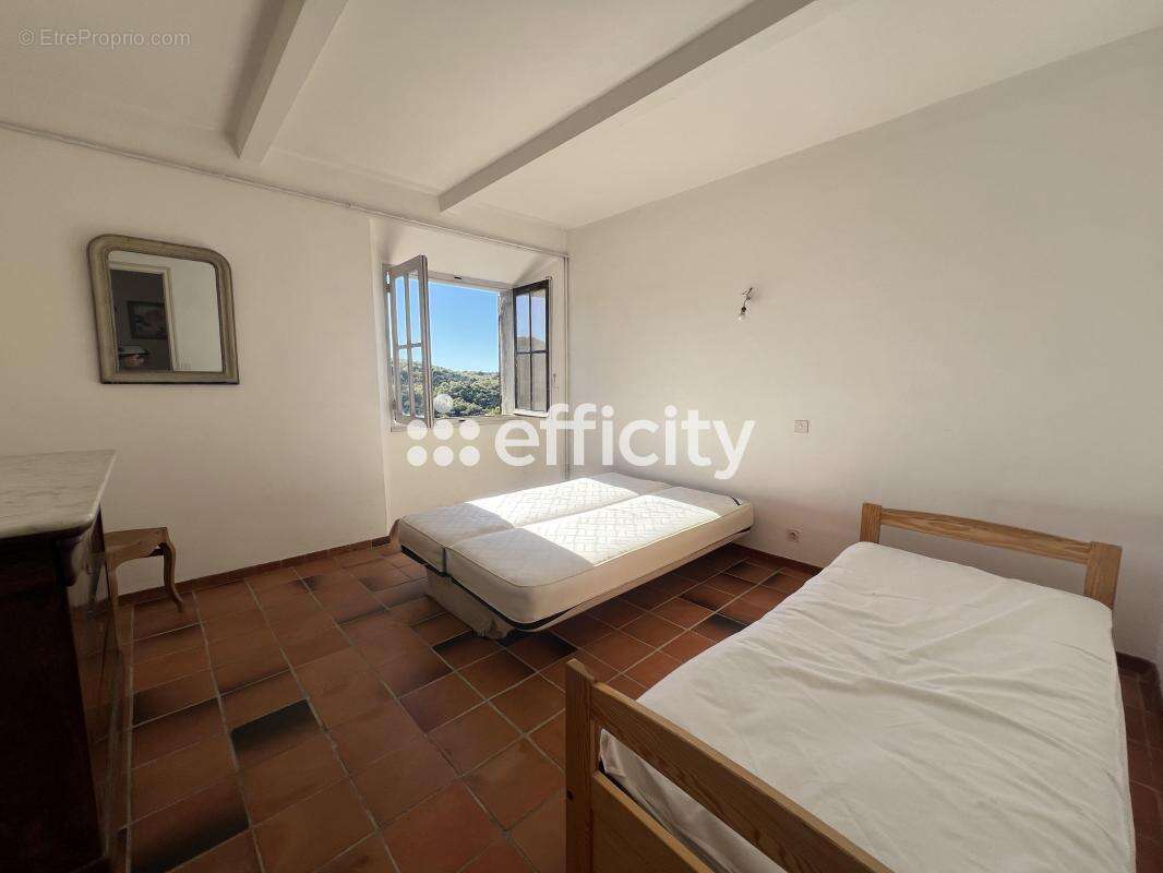 Maison à ARTIGNOSC-SUR-VERDON