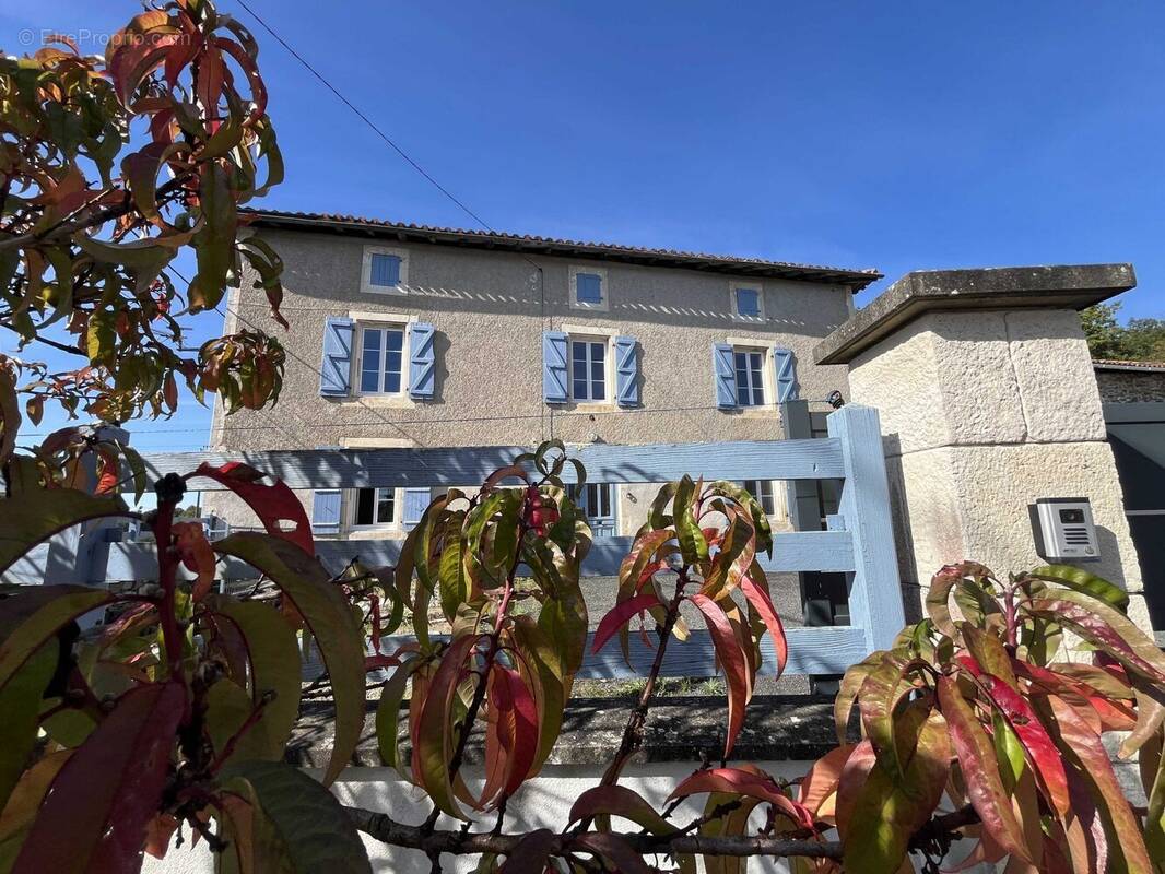 Maison à ROUMAZIERES-LOUBERT