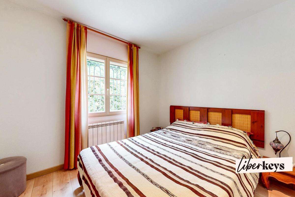 Villa de plain pied T6 - Vue panoramique - Terrain paysager et verger - photo 9