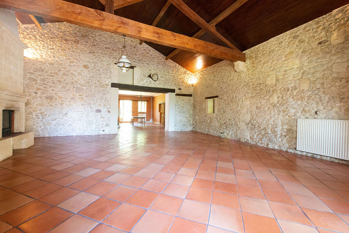 Architecture à réhabiliter - 1800 - maison fargues saint hilaire - photo 8