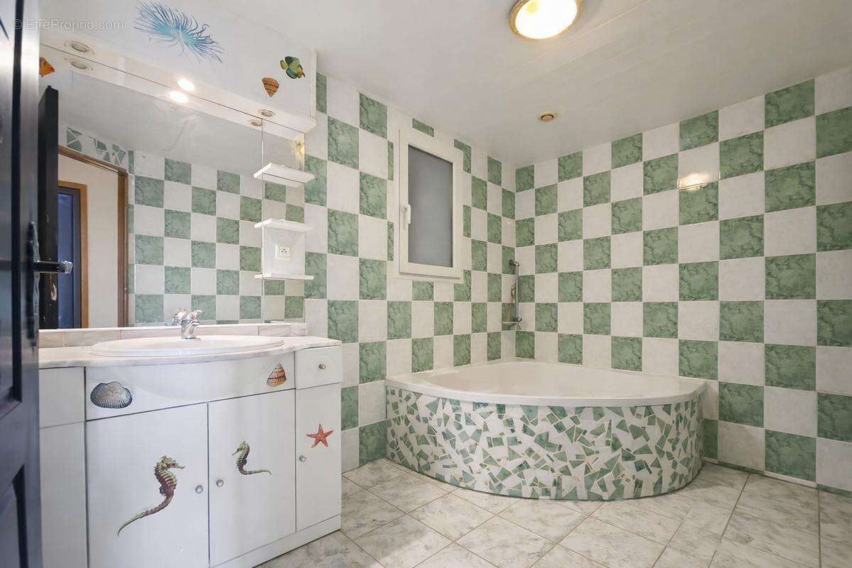 Maison à NIEUL-SUR-MER