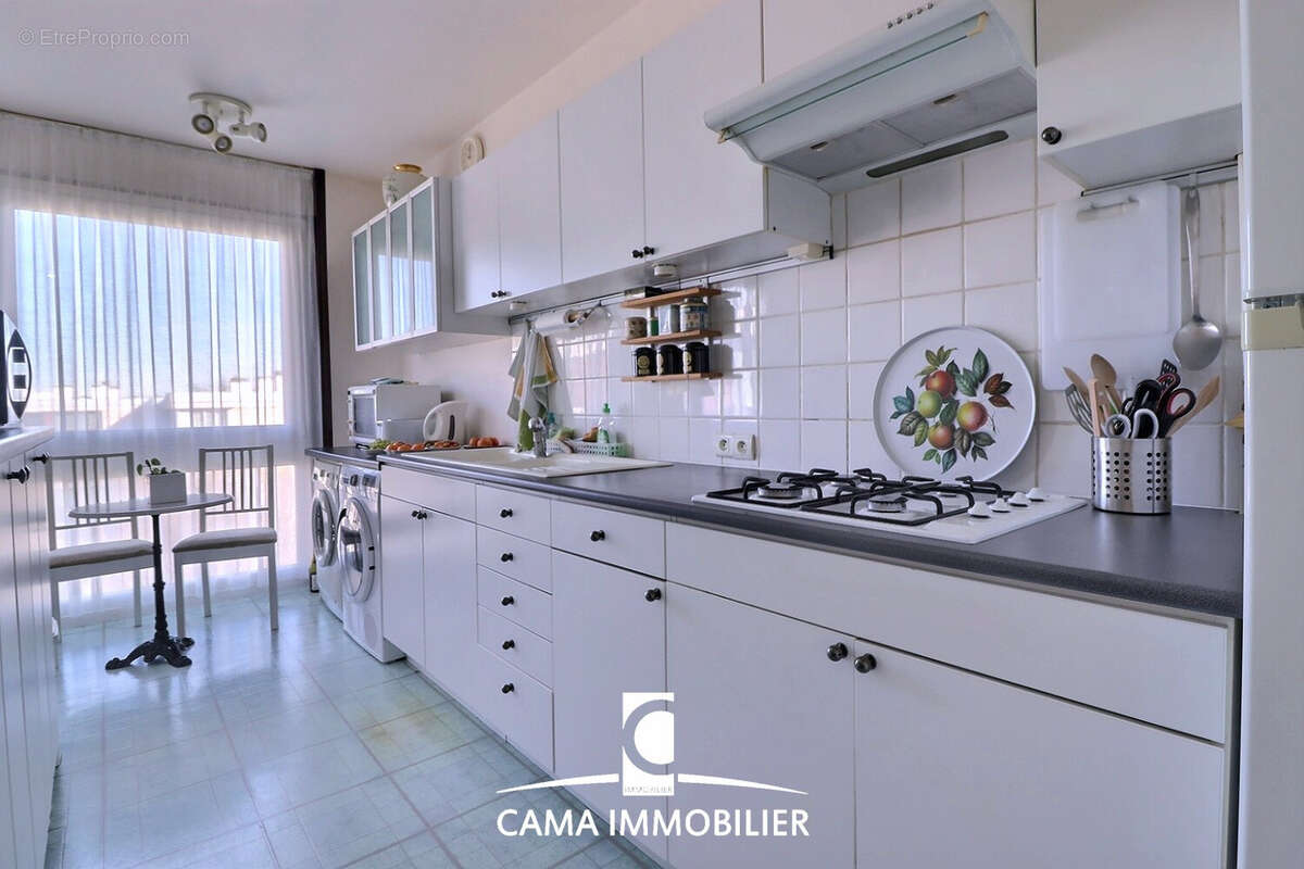 Appartement à FONTENAY-LE-FLEURY