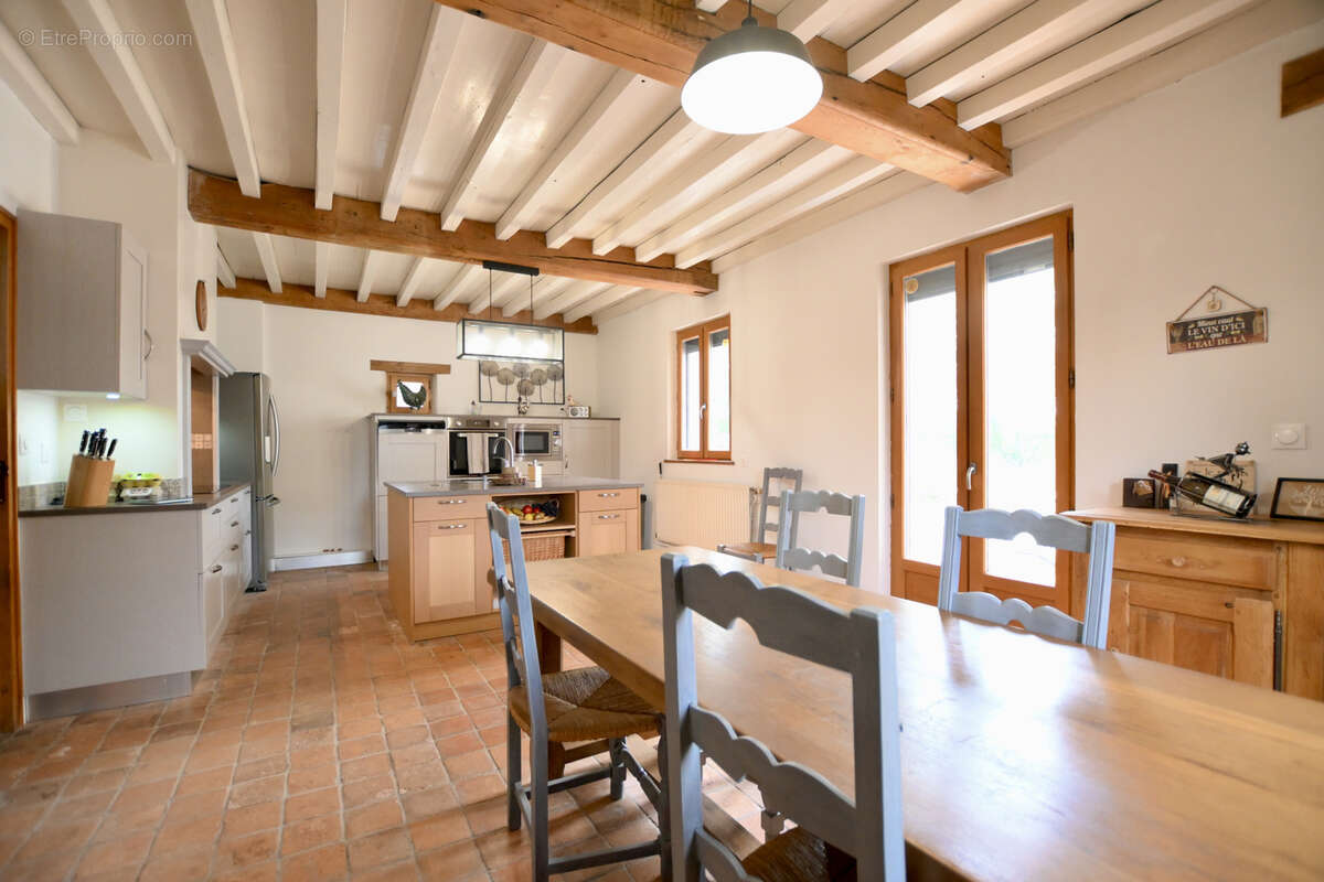 Maison à COURCELLES-FREMOY