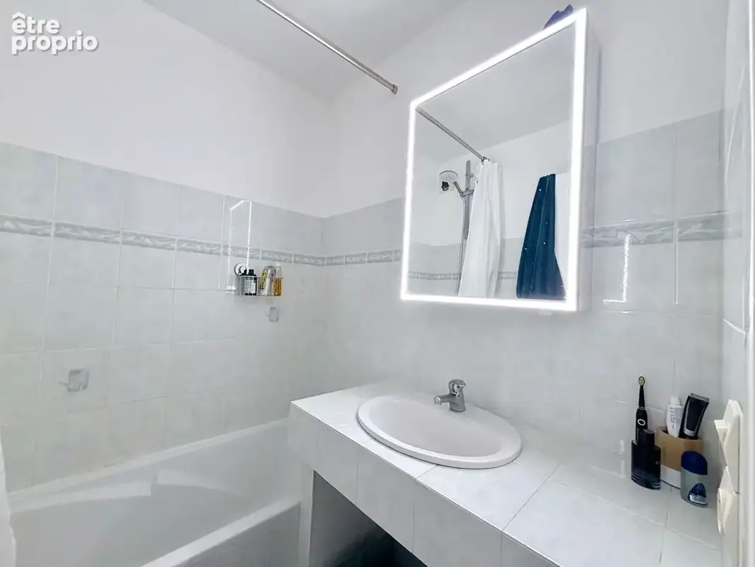 Centre ville Appartement  2 pièce(s) 48.68 m2 - photo 5