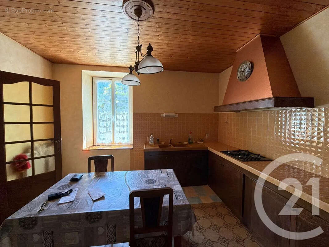 Maison à SARRAS