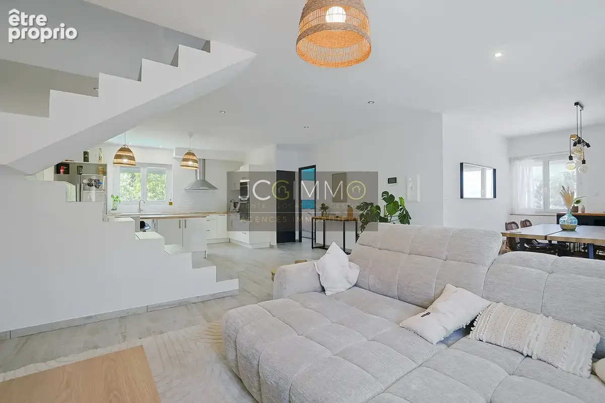Maison composée de 3 appartements au Cap Brun - photo 34
