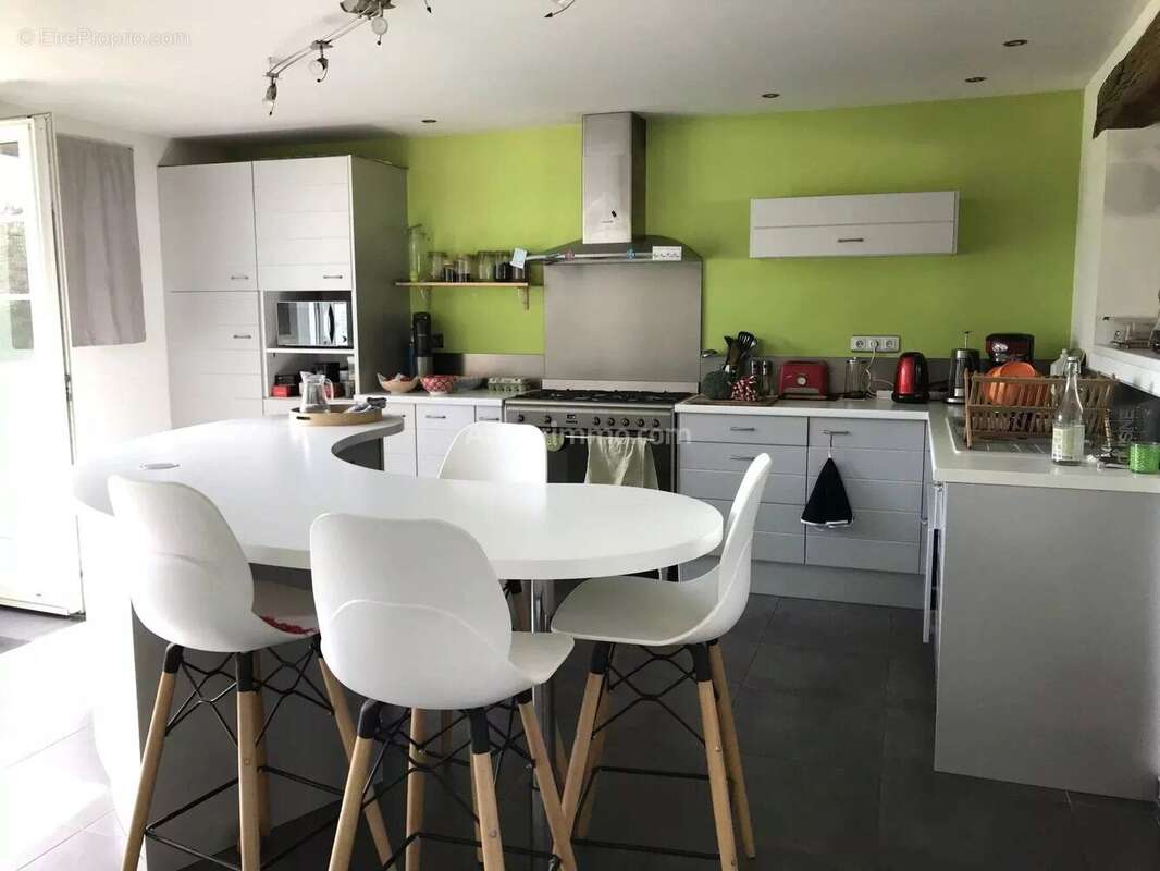 Maison à CHATEAU-GUIBERT