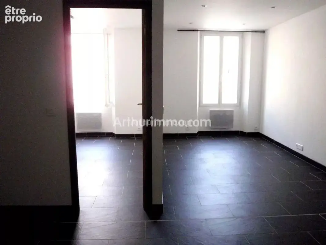 Appartement 64 m² à Cogolin  - photo 7